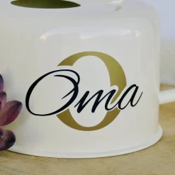 Sale Emaillierte Gießkanne naturweiß mit Aufschrift Oma – personalisierte Kakteenkanne für Zimmerpflanzen, Geschenke