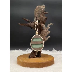 Osterdeko|WildheartWorks 4er Set Osterei-Anhänger aus Holz mit Makramee-Rand in Mint & Mauve | Handgemachte Frühlingsdeko