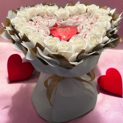 Sale Essbarer Blumenstrauß - Raffaello Lindt von Herzen und weißen Seifenrosen Geschenke
