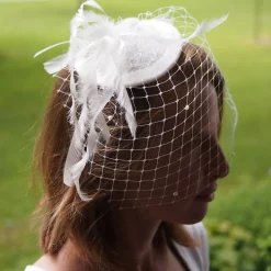 Clearance Fascinator, Sinamay mit Federn und Schleier Haarschmuck & Kopfputz