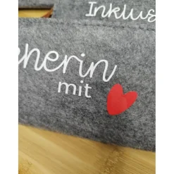 Sale Filz Mäppchen personalisiert – Geschenk für Inklusion, Erzieher & Schule Kinder Federmäppchen