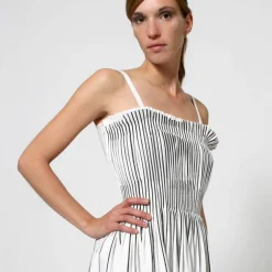 Best FRAUEN KLEID mit FALTEN Unikat lang weiß mit schwarzem Siebdruck Hochzeitskleider