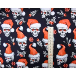Weihnachtsstoffe|Modeatelier-Hildegard French Terry Sweat Totenkopf mit Nikolausmütze – Weihnachtstotenköpfe Meterware – Skulls Stoff nähen