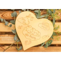 Geschenke|AlexandrasKreativwerkstatt Geburtsbrett, Herz, Geburtsherz geölt aus Ahornholz in Herzform mit Lasergravur, Geburtsdaten, Geschenk zur Geburt