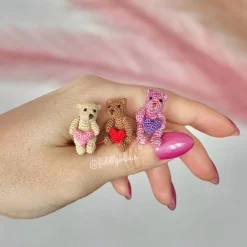 Gehäkelter Miniatur Amigurumi Teddybär - Geschenk zum Valentinstag oder Muttertag Geschenke