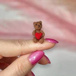 Gehäkelter Miniatur Amigurumi Teddybär - Geschenk zum Valentinstag oder Muttertag Geschenke