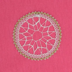 Baumschmuck|Kloeppel-Liebe geklöppelte Kugel