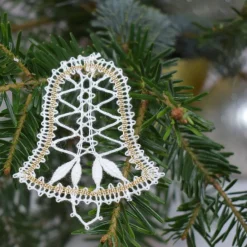 Discount geklöppelter Christbaumschmuck Glocke 5 weiß-gold Geschenkeanhänger