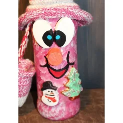 Outlet Geldgeschenk Dekofigur TASCHENWICHTEL Weihnachtswichtel witzige Upcyclingfigur aus Weinflasche, gestrickte Accessoires Geldgeschenke