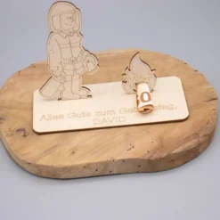 Sale Geldgeschenk mit Feuerwehrmann - aus Holz personalisiert Geldgeschenke