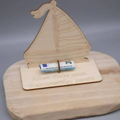 Sale Geldgeschenk Segelboot - aus Holz personalisiert Geldgeschenke