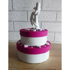 Clearance Geldgeschenkverpackung zweistöckige Torte mit Brautpaar und Verzierungen (pink-weiß) Hochzeitsgeschenke