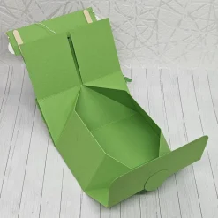 Online Geschenkbox Ostern | Handgefertigt | Brauner Hase & Tulpenkörbe | Box für Geld & Gutscheine | Mit abnehmbarem Anhänger Geschenkverpackungen