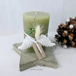 Best Geschenkkerze - Kerze zu Weihnachten inkl. handgemachten Betonstern und Engelsflügel Kerzen & Beleuchtung