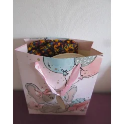 Geschenke|Momunder - Momente voller Wunder Geschenkset Geburt - Babydecke bunt mit Spielzeug