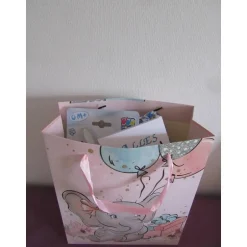 Hot Geschenkset Geburt - Babydecke mit Spielzeug Geschenke