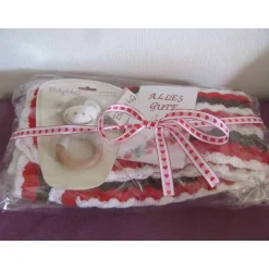Discount Geschenkset zur Geburt - Babydecke, Babyspielzeug und Karte Geschenke