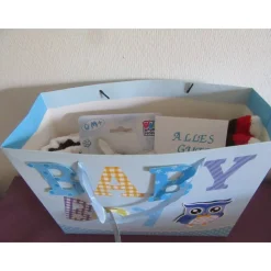 Discount Geschenkset zur Geburt - Babydecke, Babyspielzeug und Karte Geschenke