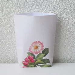 Best Geschenktüte Frühlingsblumen, 2 Stück Bodenbeutel-Papiertüten mit Tulpen und Gänseblümchen Geschenkverpackungen