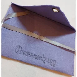 Hot Geschenkumschlag mit Stickerei "Überraschung" Umschlag Filzumschlag Geschenkverpackungen