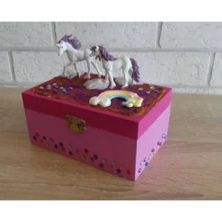 Outlet Geschenkverpackung Holztruhe mit Einhörnern, Regenbogen, Blumen und Strasssteinen Geschenkverpackungen