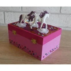 Outlet Geschenkverpackung Holztruhe mit Einhörnern, Regenbogen, Blumen und Strasssteinen Geschenkverpackungen
