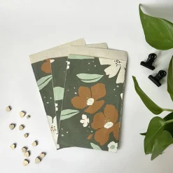 Clearance Geschenkverpackung Set FLOWERS Geschenkpapier Aufkleber Anhänger und Tüten aus Graspapier mit Blumendesign Geschenkverpackungen