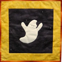 Online Halloween Kissenbezug mit Geist zu Halloween Accessoires