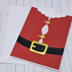 Discount Handgefertigte Weihnachtskarte „Santa’s Outfit“ – festliche Karte mit Golddetails aus Effektpapieren Weihnachtskarten