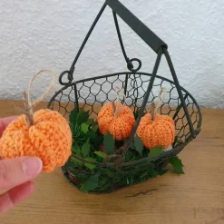Discount Handgehäkelter Mini-Kürbis – Herbstdeko zum Aufhängen & Verschenken, 5x3 cm Herbst