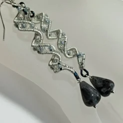 Best Handgemachte Labradorit Ohrringe grau-blau mit Spiralperle, Boho & Gothic Schmuck, silberfarben Brautschmuck