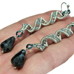 Best Handgemachte Labradorit Ohrringe grau-blau mit Spiralperle, Boho & Gothic Schmuck, silberfarben Brautschmuck