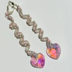 Brautschmuck|kunstpause Handgemachte rosa Herz Ohrringe mit Spiralperle an 925er Silber – Funkelnder Boho Brautschmuck