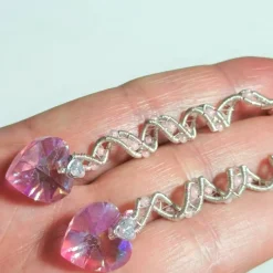 Brautschmuck|kunstpause Handgemachte rosa Herz Ohrringe mit Spiralperle an 925er Silber – Funkelnder Boho Brautschmuck