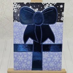 Best Handgemachte Weihnachts-Grußkarte A6 mit Gutscheinfach – Geschenk-Design in Blau mit Schleife & Winterdetails – inkl. Um Weihnachtskarten