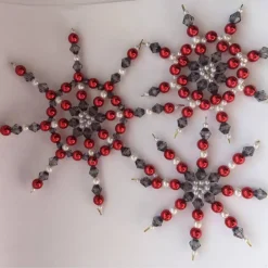 Sale Handgemachtes Perlenstern-Set rot-grau-weiß aus 3 Sternen, Weihnachtsdeko, Weihnachtsbaum, Christbaum, Weihnachten, Adve Baumschmuck