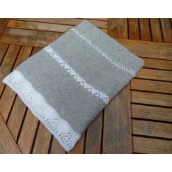 Geschenke|maleBL Handgestrickte Babydecke aus Baumwolle, Merinowolle und Alpaka – Grau Weiß – 81x83 cm