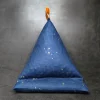 Weihnachtsgeschenke|Raeuberkind Handykissen / Sitzsack LITTLE STARS ON BLUE  - Smartphonestütze, Tabletkissen, Kirschkernfüllung | RÄUBE