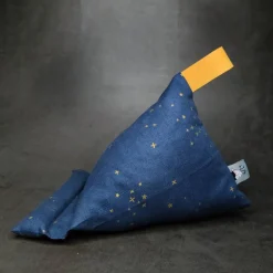 Weihnachtsgeschenke|Raeuberkind Handykissen / Sitzsack LITTLE STARS ON BLUE  - Smartphonestütze, Tabletkissen, Kirschkernfüllung | RÄUBE