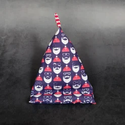 Weihnachtsgeschenke|Raeuberkind Handykissen / Sitzsack SANTA BABY - Smartphonestütze Weihnachten, Handyhalterung, Kirschkernfüllung | RÄU