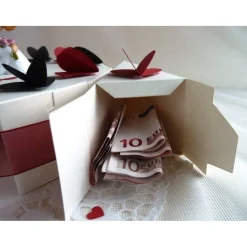Discount Hochzeitstorte/Schachteltorte/Geldgeschenk mit 23cm Ø, in weiß/rot/schwarz Geldgeschenke