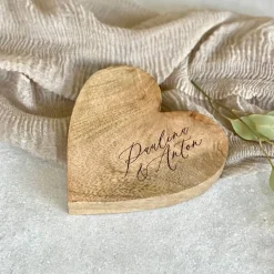 Hochzeitsgeschenke|bia bee Studio Holzherz rustikal BLAKE Paar Hochzeit personalisiert mit Namen