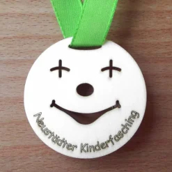 Best Holzmedaille "Smile" individualisiert, Faschingsorden Accessoires