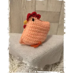 Best Huhn/Henne in liebevoller Handarbeit hergestellt mit vielen Details - ca. 13 cm hoch - gehäkelt! Osterdeko
