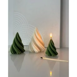 Hot Kerze Tannenbaum I Tannenbaumkerze I Weihnachtskerze I Weihnachten I Kerze in grün und in drei verschiedenen Größen Kerzen & Beleuchtung