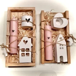 Weihnachtsgeschenke|AnnaLinaKreativ Handmade Kerzengeschenk im Set mit Kerze, Halter, Lichthaus in einem Tablett aus Eichenholz zum Aufstellen