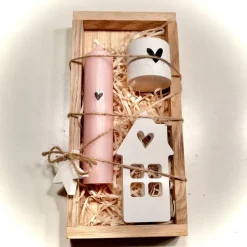 Weihnachtsgeschenke|AnnaLinaKreativ Handmade Kerzengeschenk im Set mit Kerze, Halter, Lichthaus in einem Tablett aus Eichenholz zum Aufstellen