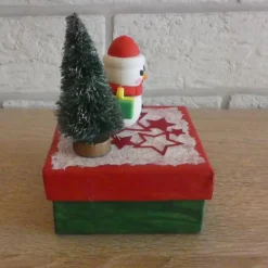 Clearance kleine Geschenkverpackung mit Schneemann und Tannenbaum Geschenke