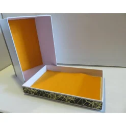Outlet Kleiner Geschenkkarton mit Scherenschnitt - Nostalgiemotiv auf Reispapier Liebespaar auf der Bank Geschenkverpackungen