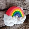 New Kleiner Regenbogen auf einer Wolke für Gedenkecke oder Grabschmuck handbemalt (Kunststein) Gedenksteine